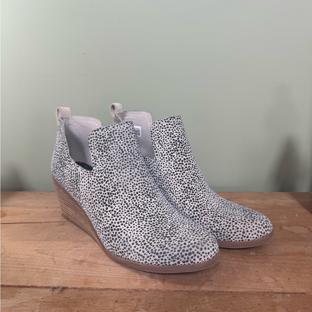 TOMS Spotted Wedge Ankle Boots